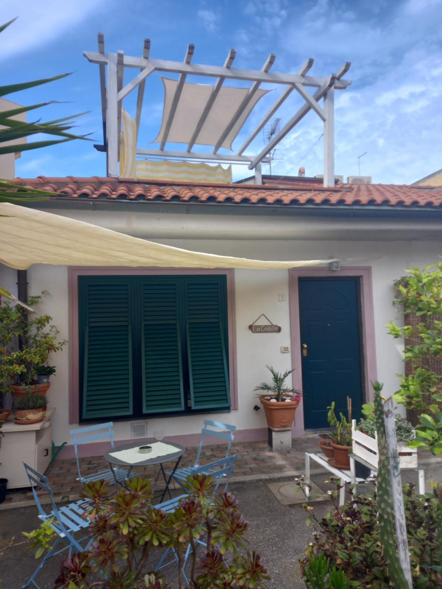 "La Casita", 2 Floors Apartment, Private Parking 1 Car Or 2 Bikes, Air-Cond And Terrace Livorno Eksteriør bilde